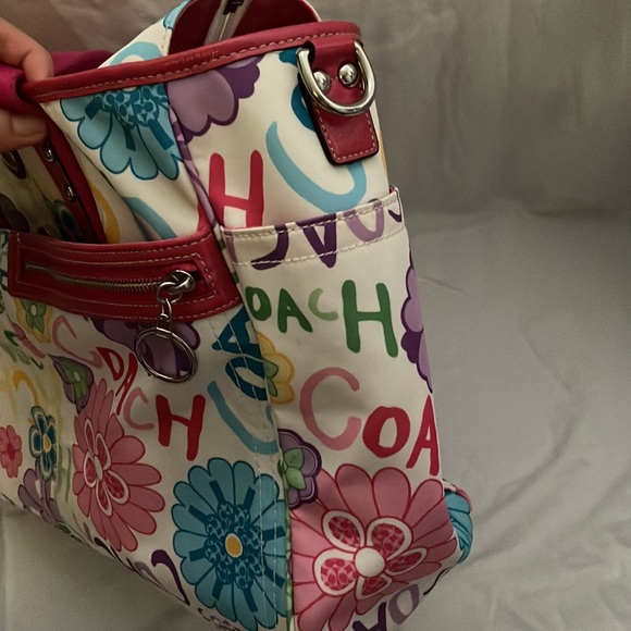 COACH Diaper bag. Large. Floral - Picture 8 of 12